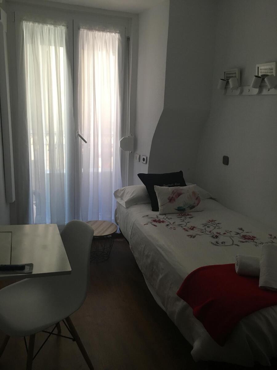 Hostal Ba  ezana  Madrid Reserving com