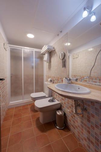 Foto del baño de Hostal EL GRIEL NO DISPONEMOS DE RECEPCIÓN FÍSICA