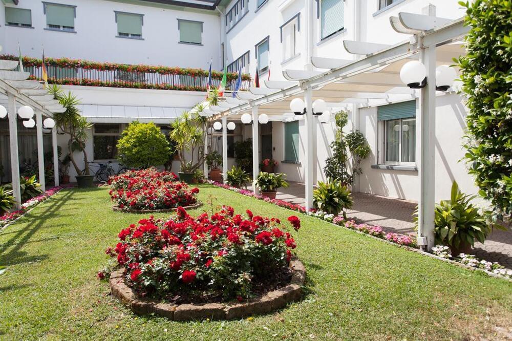 Foto del exterior de Hotel Marina