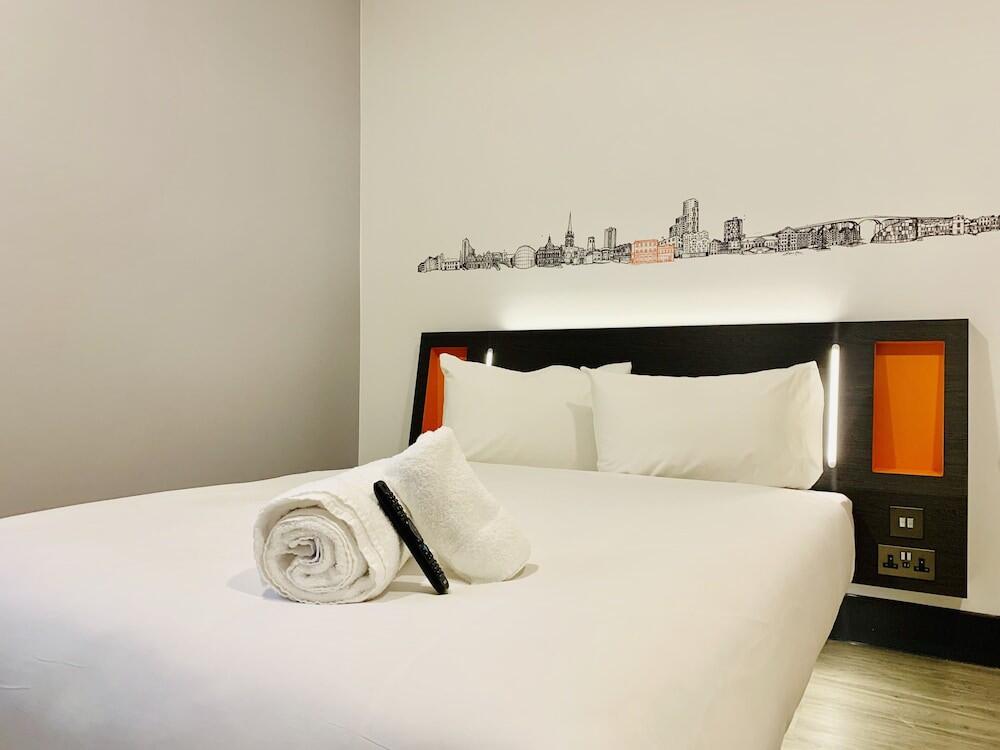 Foto de una habitación de easyHotel Milton Keynes