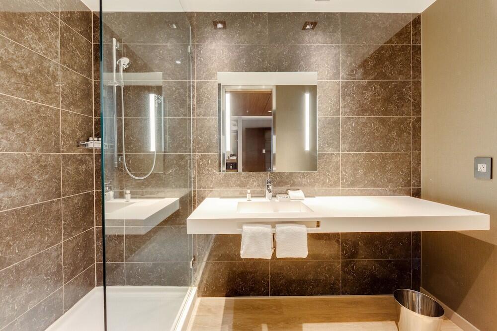 Bathroom – AC Hotel Cincinnati at Liberty Center