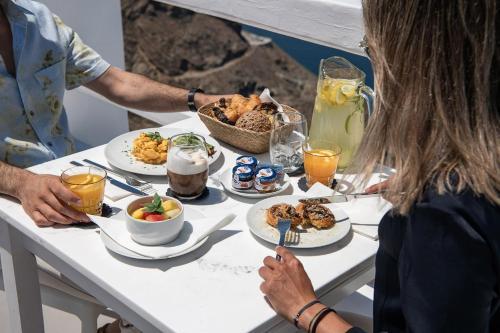 Foto de restauración de Hotel Apeiron Blue Santorini
