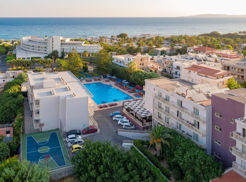 Foto del entorno de CHC Marilena Hotel