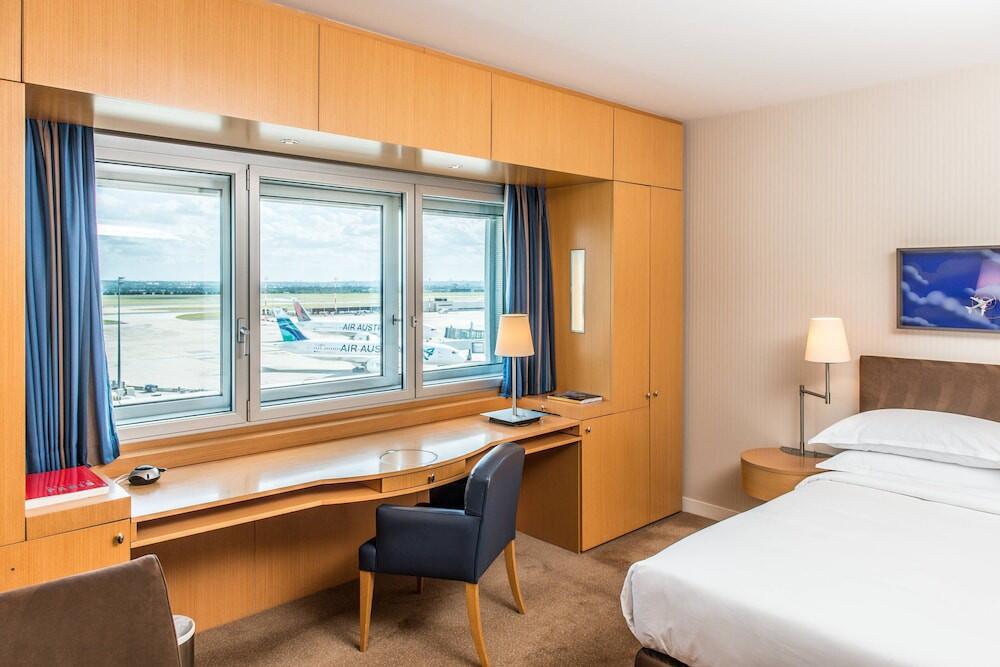 Foto de una habitación de Sheraton Paris Charles de Gaulle Airport Hotel