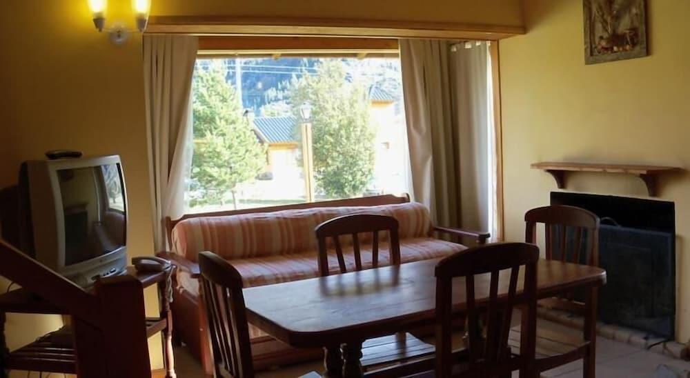 Foto de una habitación de Aparthotel Pinares del Epuyen