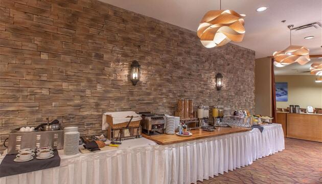 Foto de Coast Hillcrest Hotel