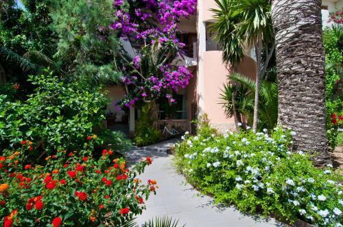 Foto del exterior de Apartamentos Estanques