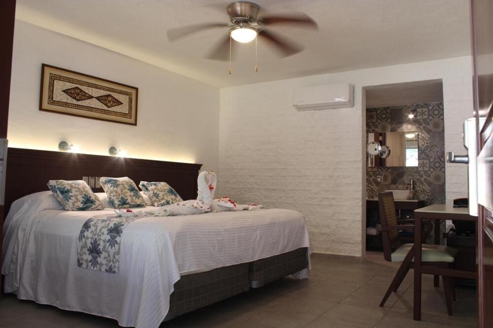 Room – Hotel Puerta Chichen