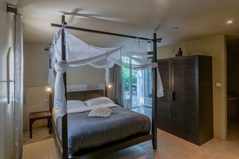Room – Hostellerie Le Paradou