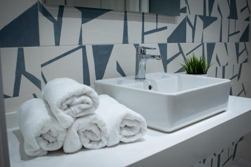 Foto del baño de Apartamentos Turisticos - Palacio de Yolanda