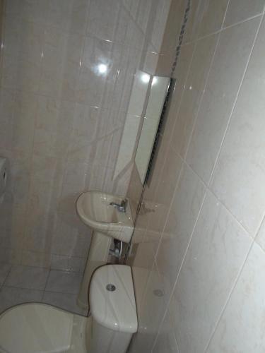 Foto del baño de Hotel Colonial Inn