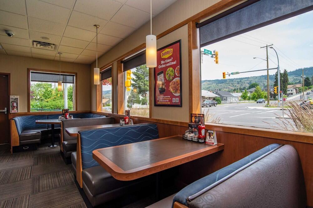Foto de restauración de Sandman Inn Kamloops