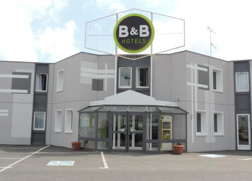 Foto del exterior de B&amp;amp;B HOTEL Montluçon