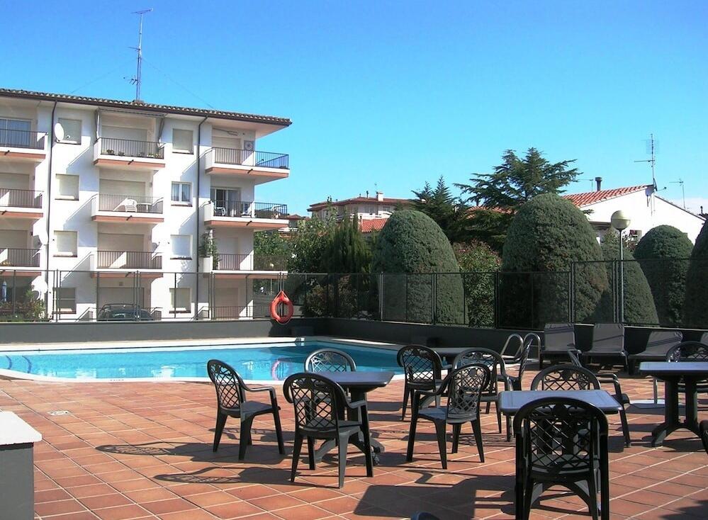 Foto de restauración de RVHotels Apartamentos Tropic