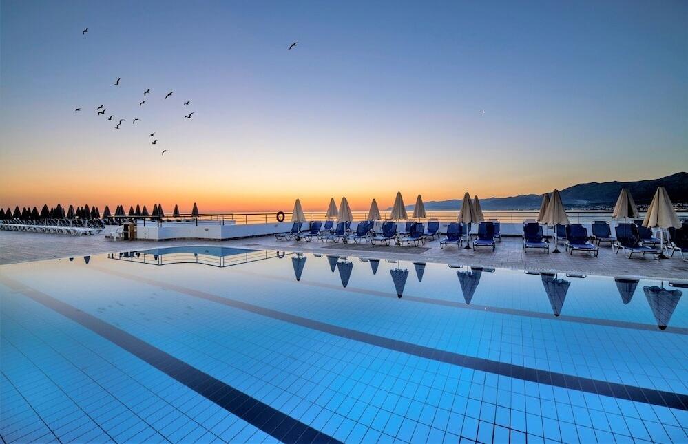 Foto del exterior de Horizon Beach Hotel