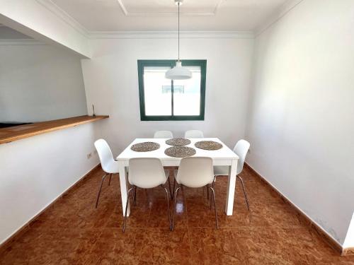 Foto de una habitación de Casa tranquila en la costa. Villas Kalendra - Jable
