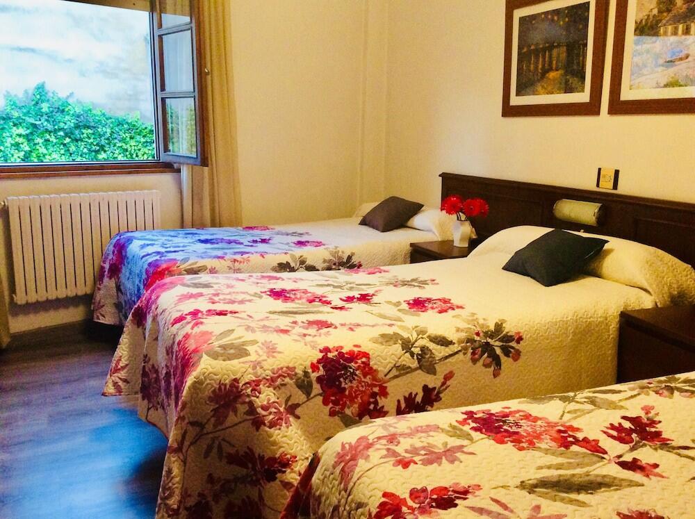 Foto de una habitación de Hotel La Bilbaina de Vegadeo