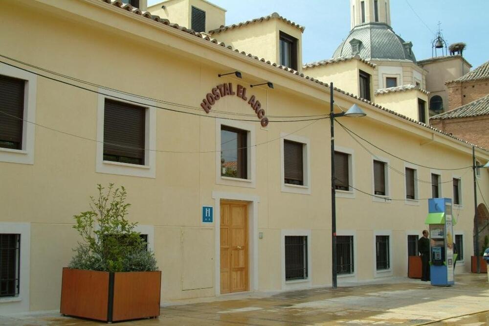 Foto del exterior de Hostal El Arco