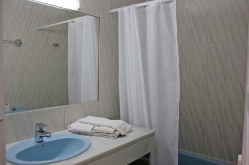 Foto del baño de Apartamentos El Minarete
