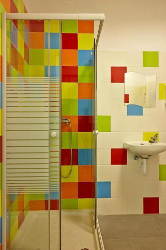 Foto del baño de Pil Pil Hostel Bilbao