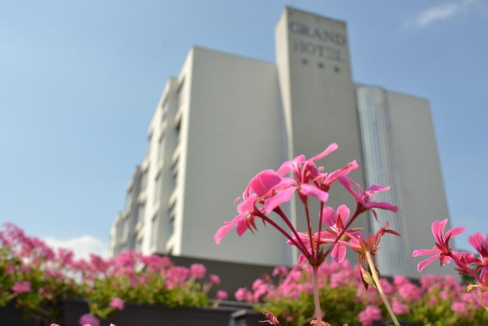 Foto del exterior de Grand Hotel