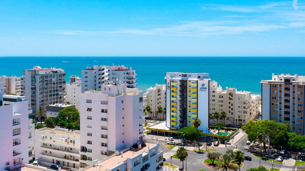 Foto del exterior de Hotel Atismar