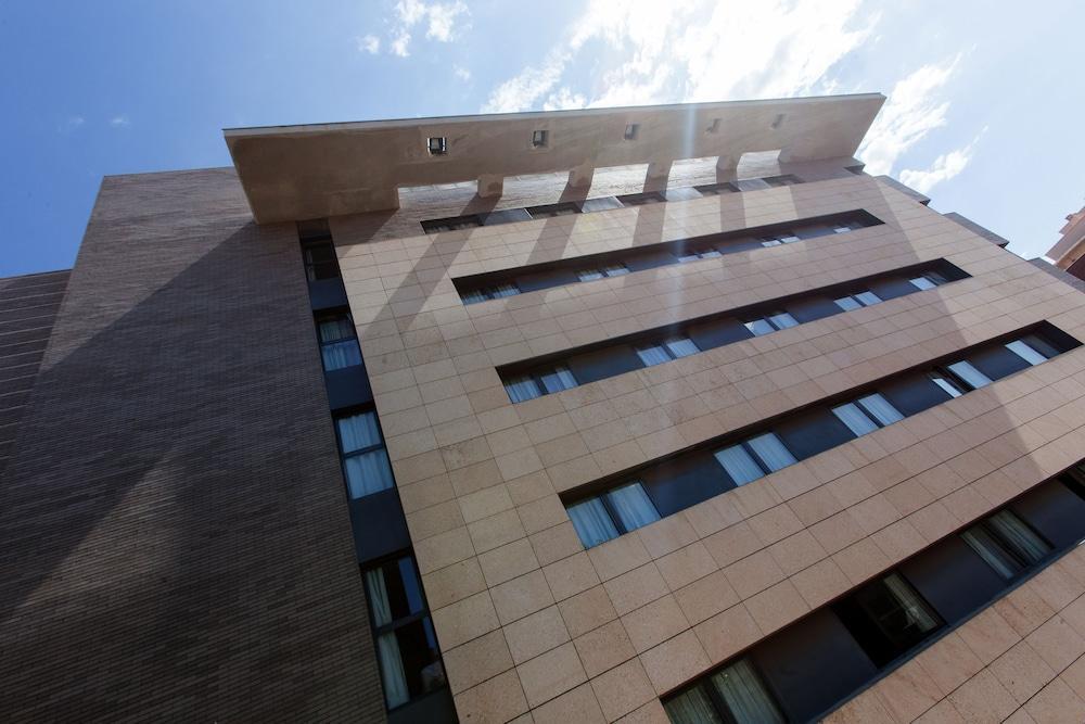 Foto del exterior de Hotel Sercotel Gran Fama