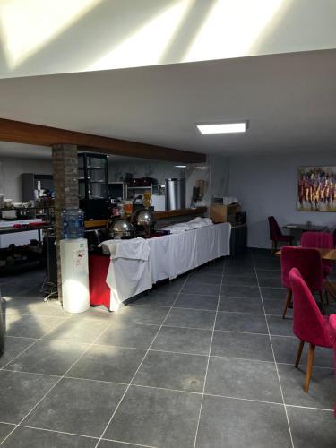 Foto de restauración de Hotel Aviation