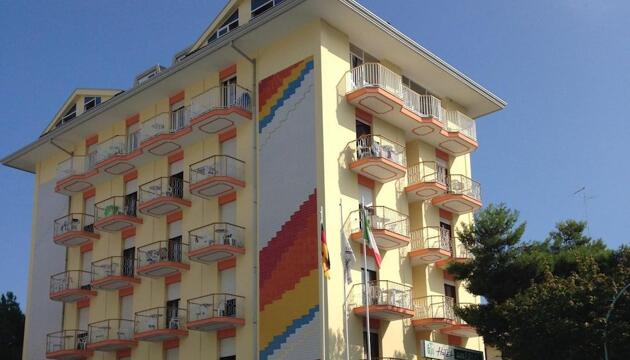 Photo – Hotel Maxi Heron