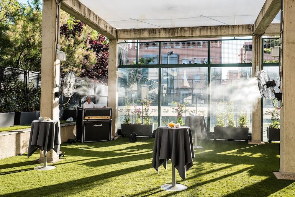 Hotel TaCH Madrid Airport, Madrid. Desde 77.8€