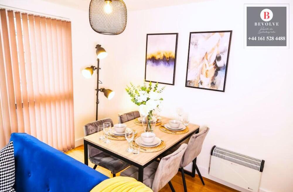 Foto de restauración de Manchester Apartments by Bevolve - City Centre