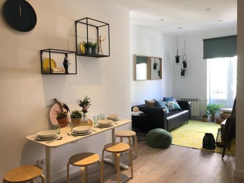 Foto de restauración de Apartamentos AmazINN Places Atocha