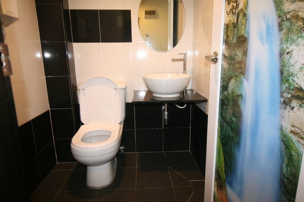 Foto del baño de Hotel Pop Ash