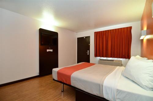 Photo – Motel 6 Fairfield - Napa Valley