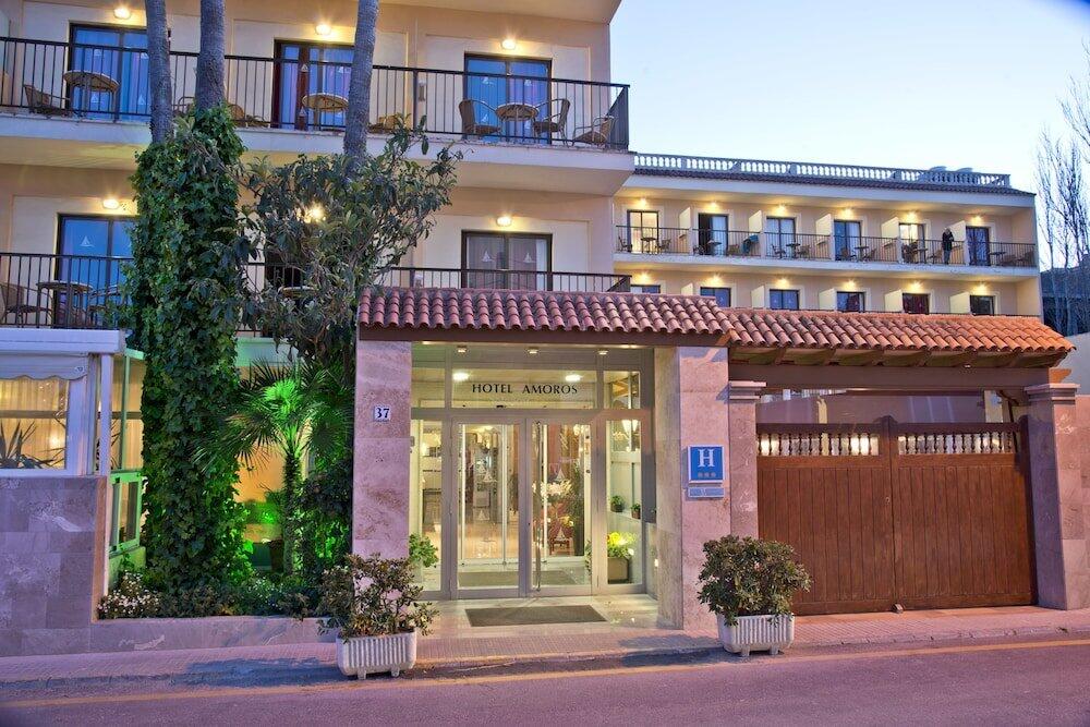 Foto del exterior de Hotel Amoros