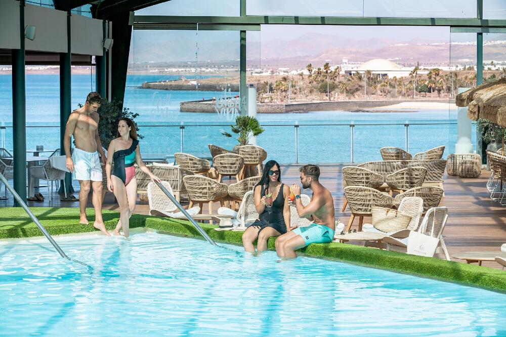 Foto de restauración de Arrecife Gran Hotel &amp;amp; Spa