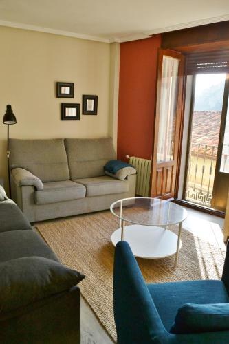 Foto de una habitación de Tres Puentes Anguiano Apartamentos &amp;amp; Habitaciones