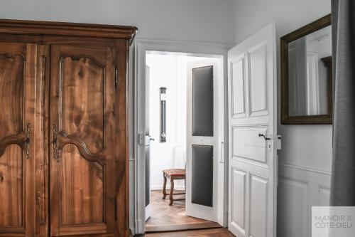 Foto de una habitación de Hostal Manoir de la Côte-Dieu