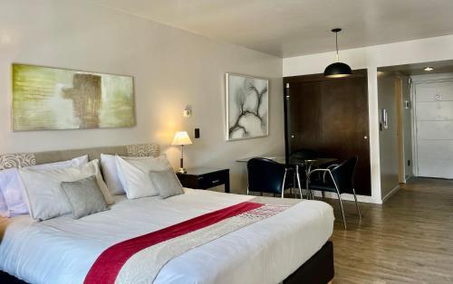 Foto de una habitación de 460 LOFT Apartments
