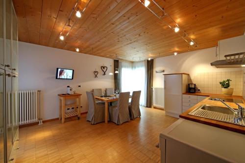 Foto de una habitación de La Bercia Dolomites Chalet