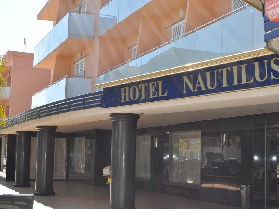 Foto del exterior de Hotel Nautilus
