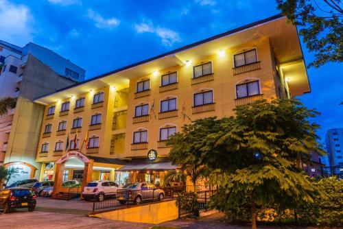 Foto del exterior de Hotel Pinares Plaza