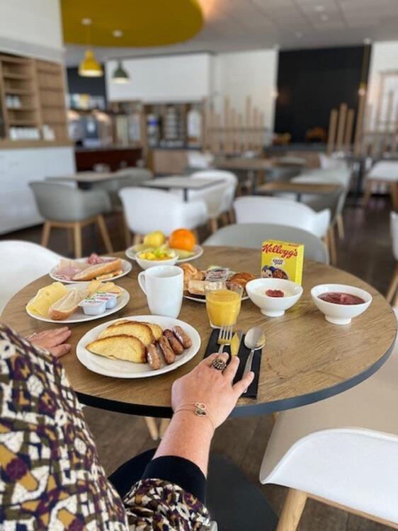Foto de restauración de Holiday Inn Express - Paris - CDG Airport, an IHG Hotel