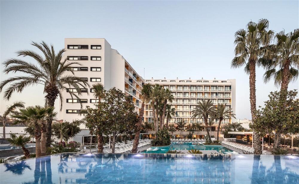 Foto general de AQUA Hotel Silhouette &amp;amp; Spa - Adults Only