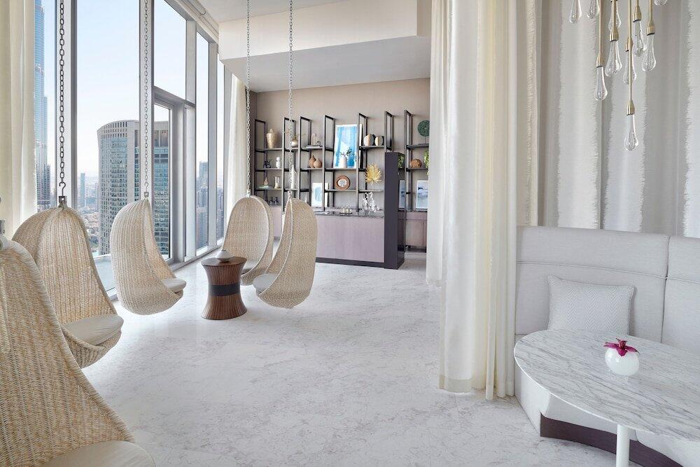 Foto de los servicios de Hotel Address Sky View