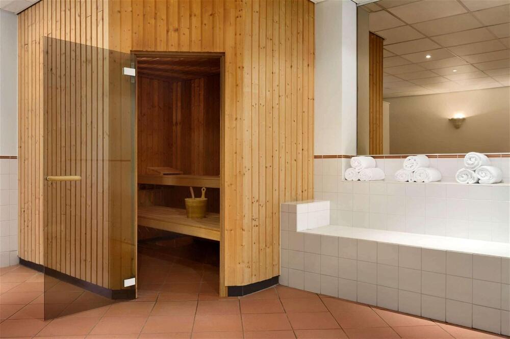 Foto de los servicios de Hotel Ramada by Wyndham Amsterdam Airport Schiphol