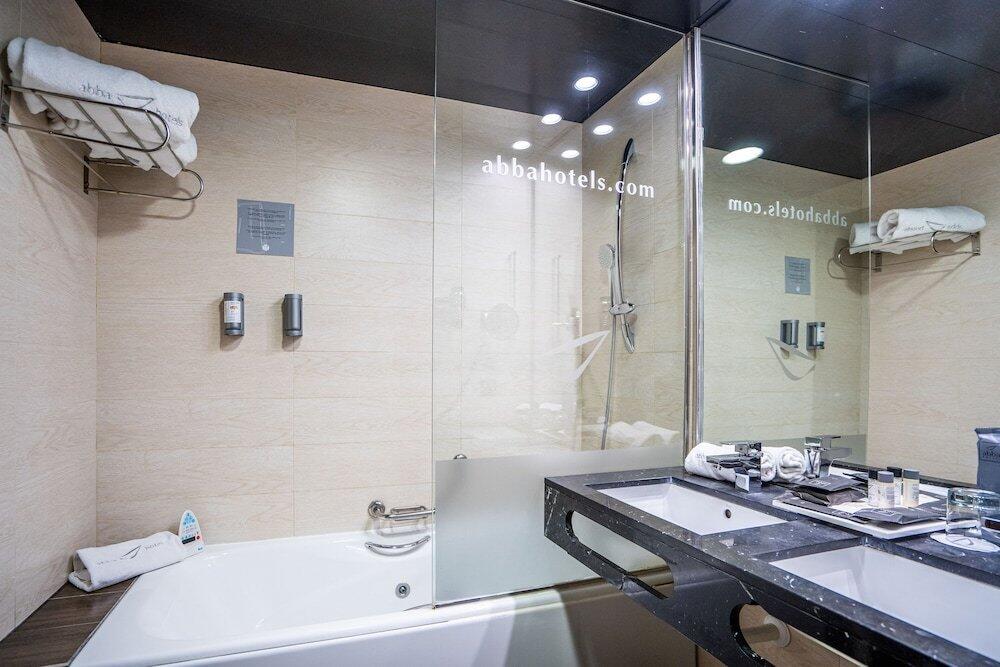 Foto del baño de Hotel Abba Huesca