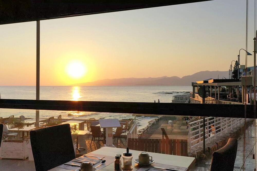 Foto de restauración de Palmera Beach Hotel &amp;amp; Spa - Adults Only