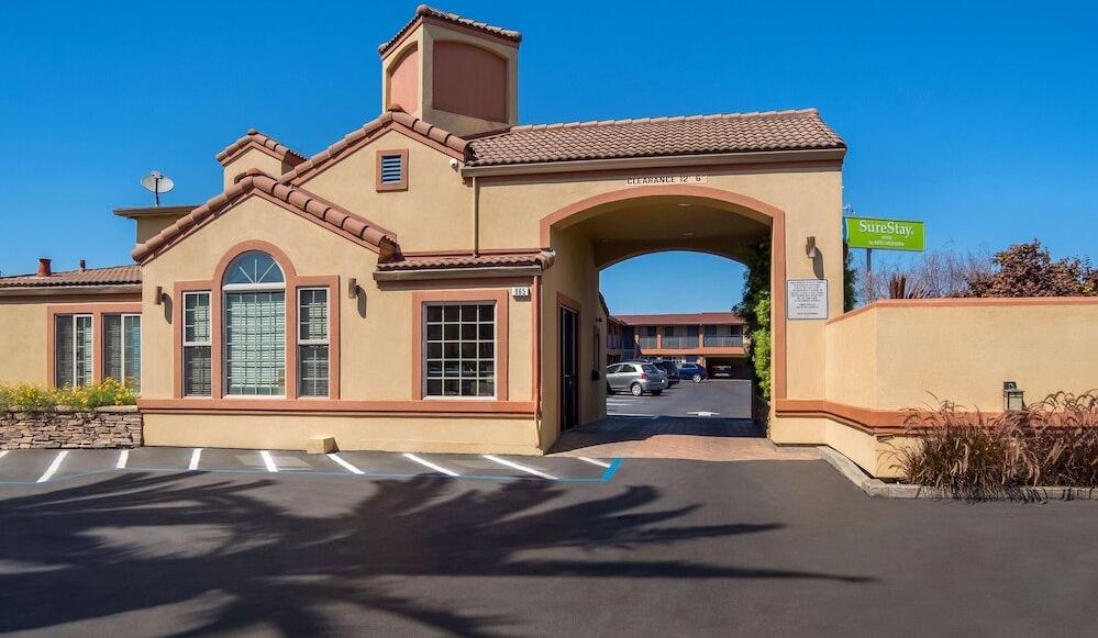 Foto del exterior de SureStay Hotel by Best Western San Rafael