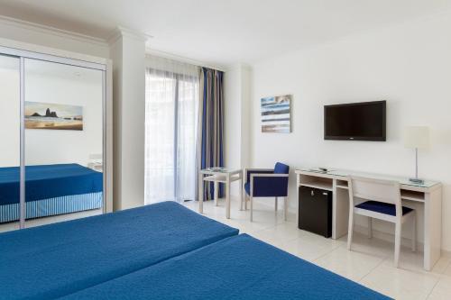 Foto de una habitación de Hotel Tigotan Lovers &amp;amp; Friends Playa de las Americas - Adults Only (+18)